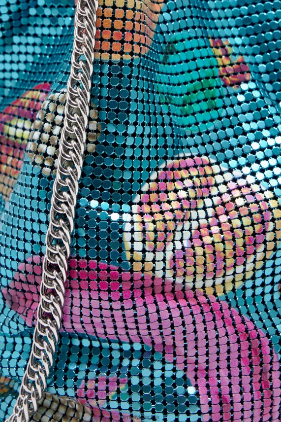 Bimba Y Lola bolso bombonera de malla con estampado de plátanos PT6884145 accesorios aguamarina