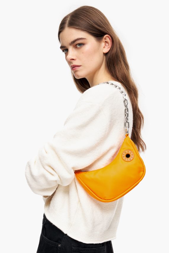 Bimba Y Lola bolso luna de nailon PT6884104 accesorios azafrán